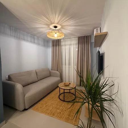 D'stay By Dastid Penzion Golem (Tirana)